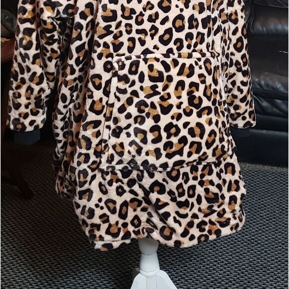 Leopard teddy sweatshirt/robe  - Picture 4 of 7